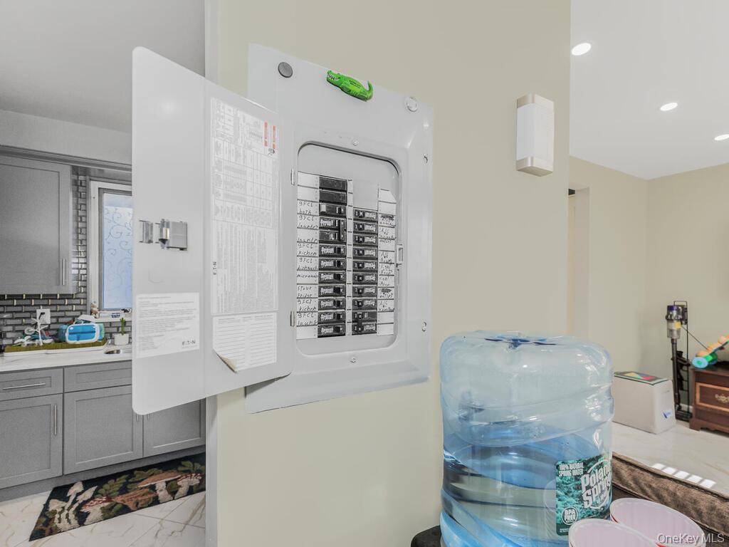 Single Family 182nd  Queens, NY 11413, MLS-953962-15