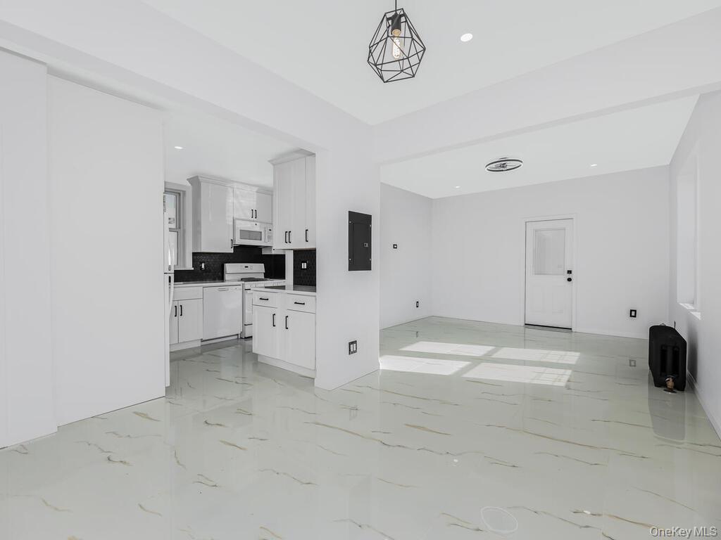 Single Family 182nd  Queens, NY 11413, MLS-953962-33