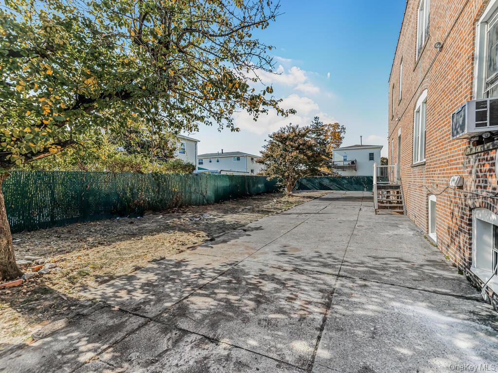 Single Family 182nd  Queens, NY 11413, MLS-953962-48