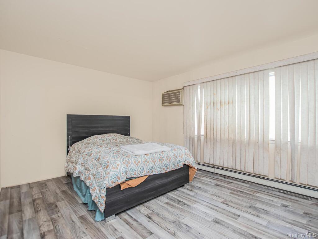 Single Family Boller Bronx, NY 10466, MLS-953989-10