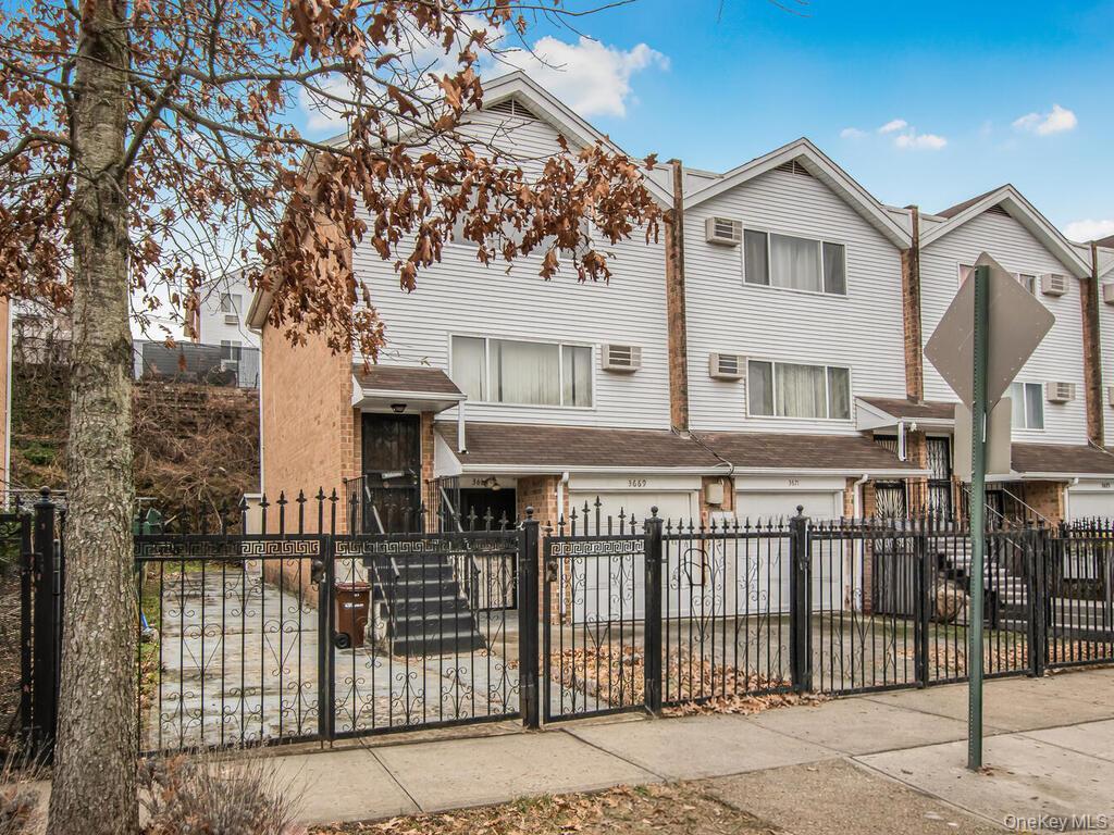 Single Family Boller Bronx, NY 10466, MLS-953989-2