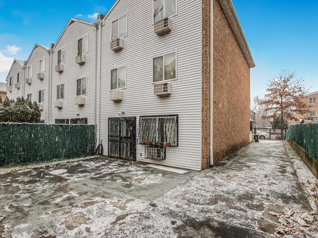 Single Family Boller  Bronx, NY 10466, MLS-953989-20
