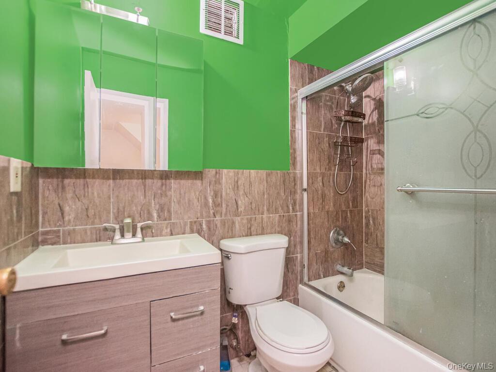 Single Family Boller Bronx, NY 10466, MLS-953989-5