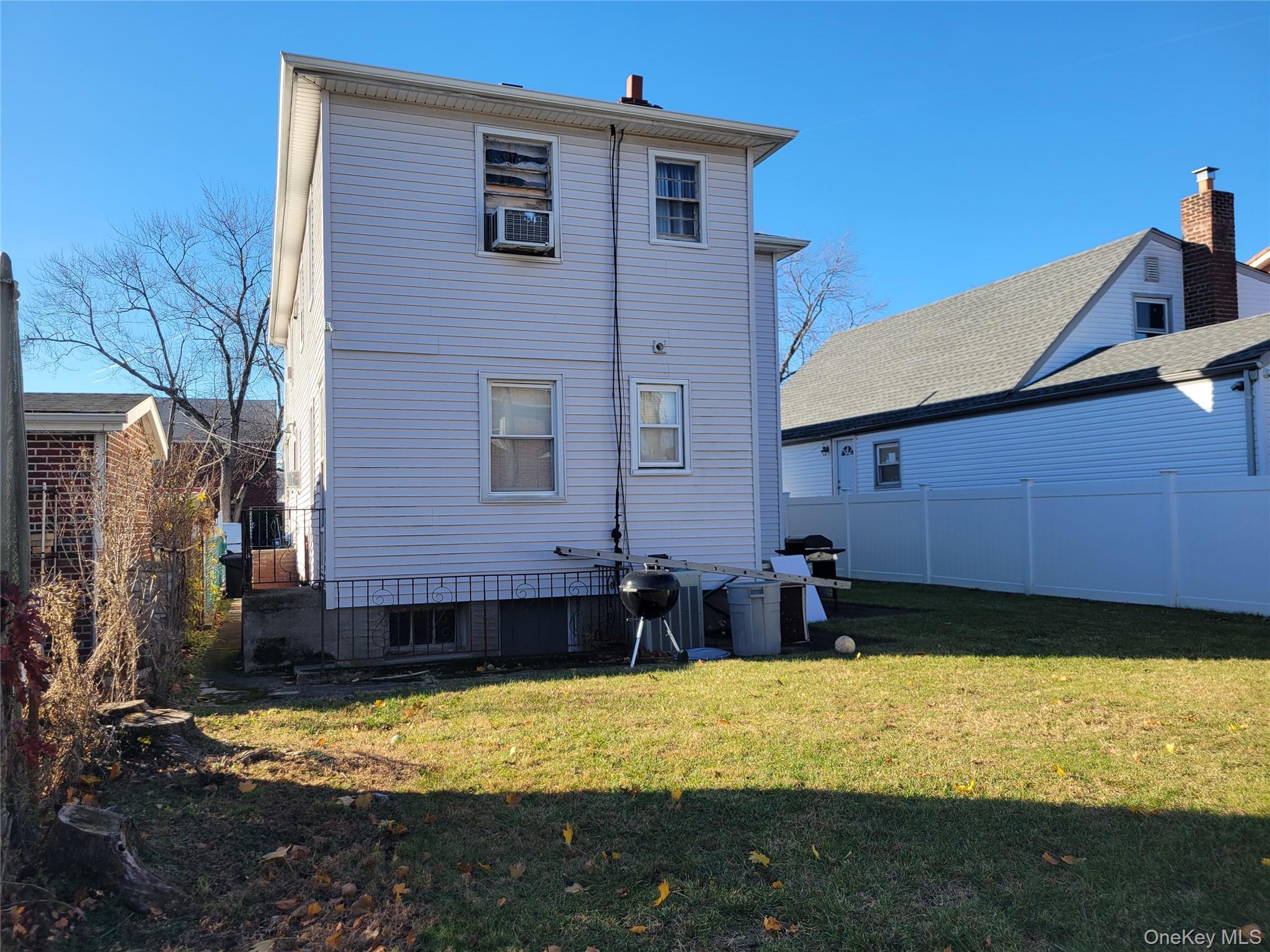 Single Family 200  Queens, NY 11360, MLS-953995-9