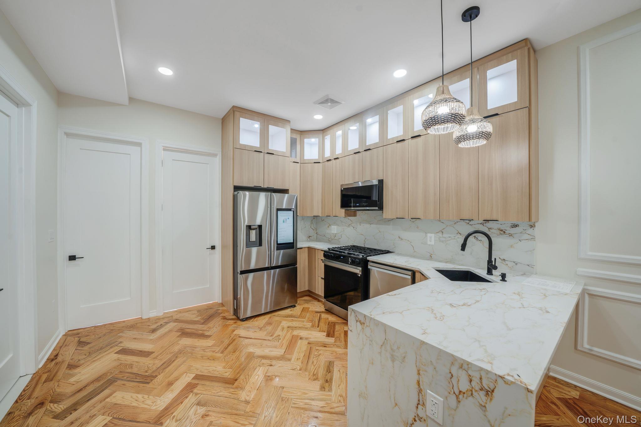 Single Family Kosciuszko  Brooklyn, NY 11221, MLS-953997-15