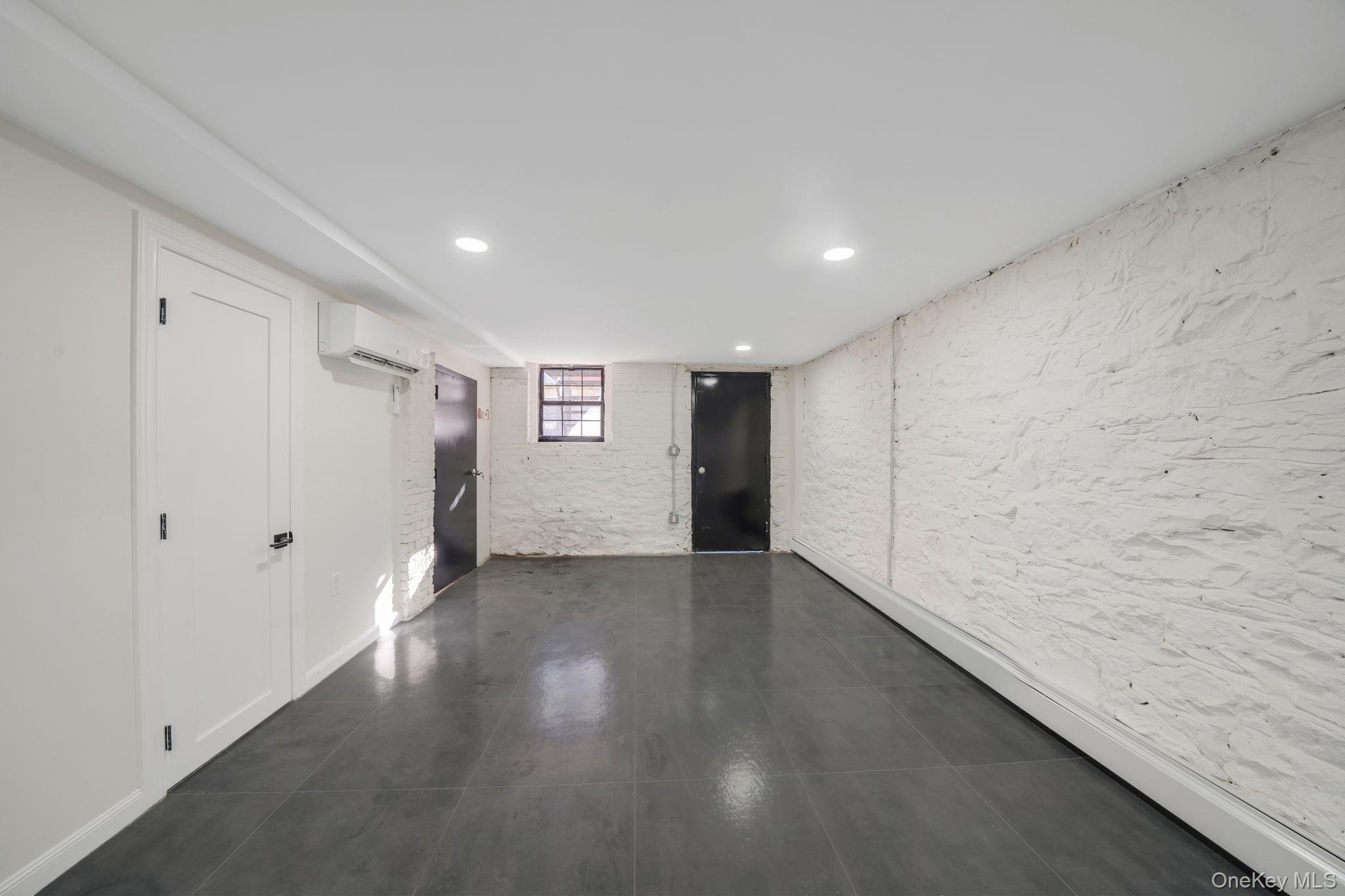 Single Family Kosciuszko  Brooklyn, NY 11221, MLS-953997-42