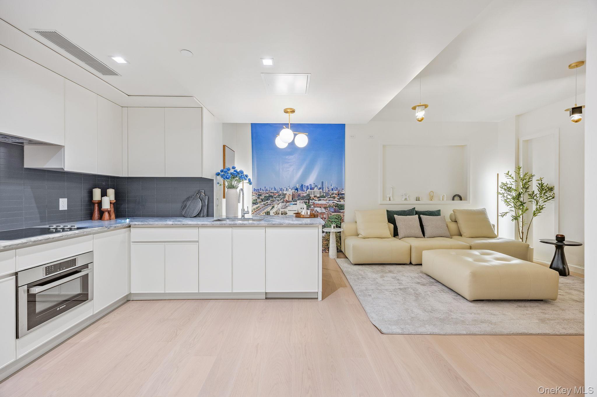 Condo Queens  Queens, NY 11377, MLS-954006-2