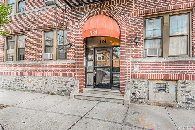 Coop 216  Bronx, NY 10467, MLS-954071-2