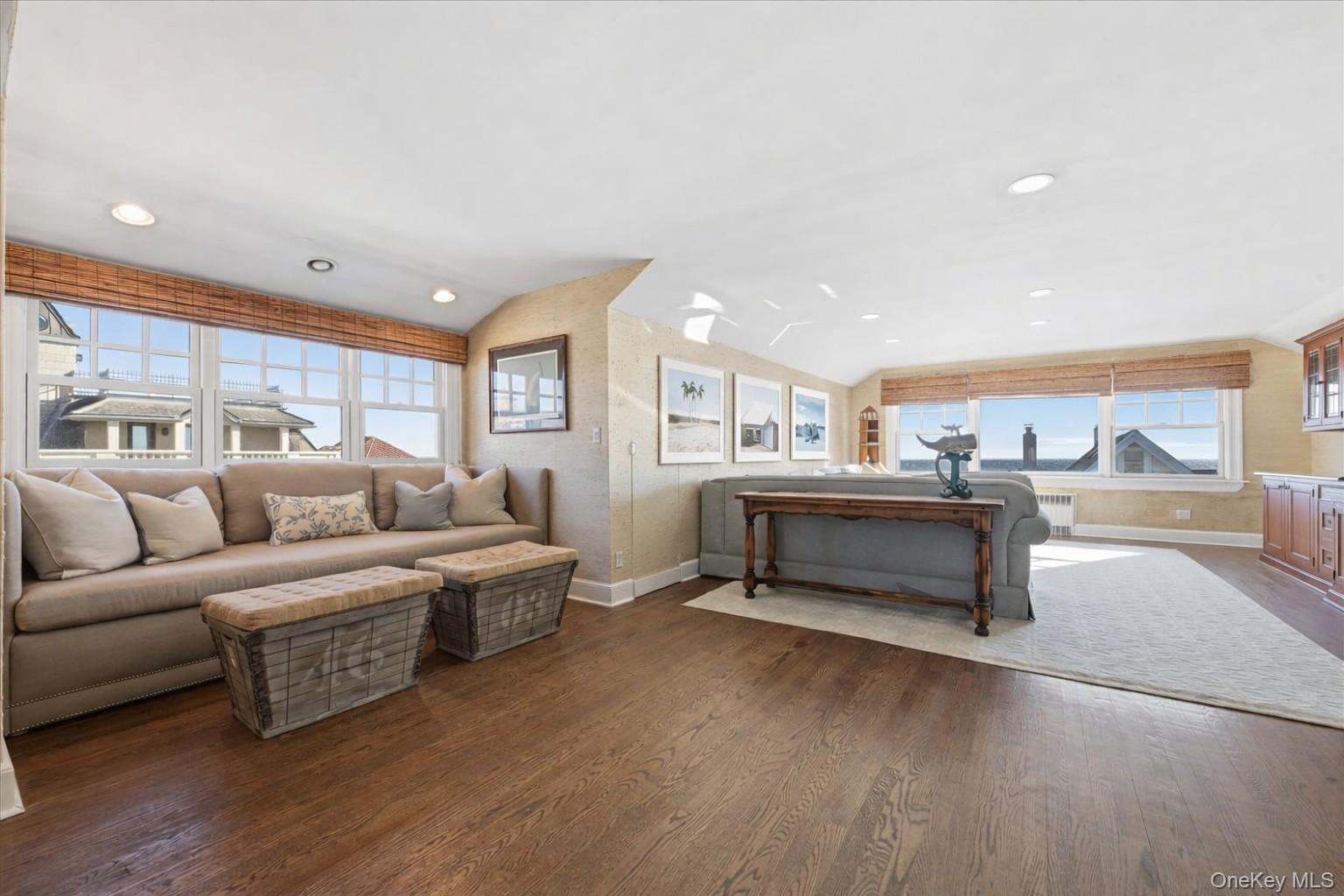 Single Family Beach 147th Street  Queens, NY 11694, MLS-954082-25