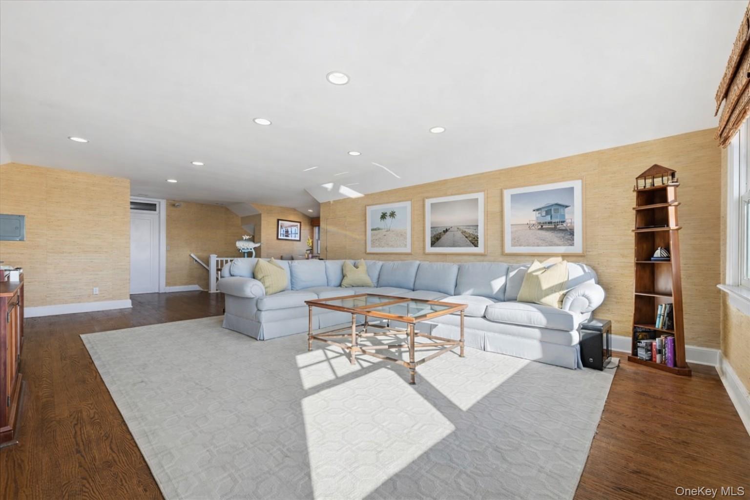 Single Family Beach 147th Street  Queens, NY 11694, MLS-954082-26