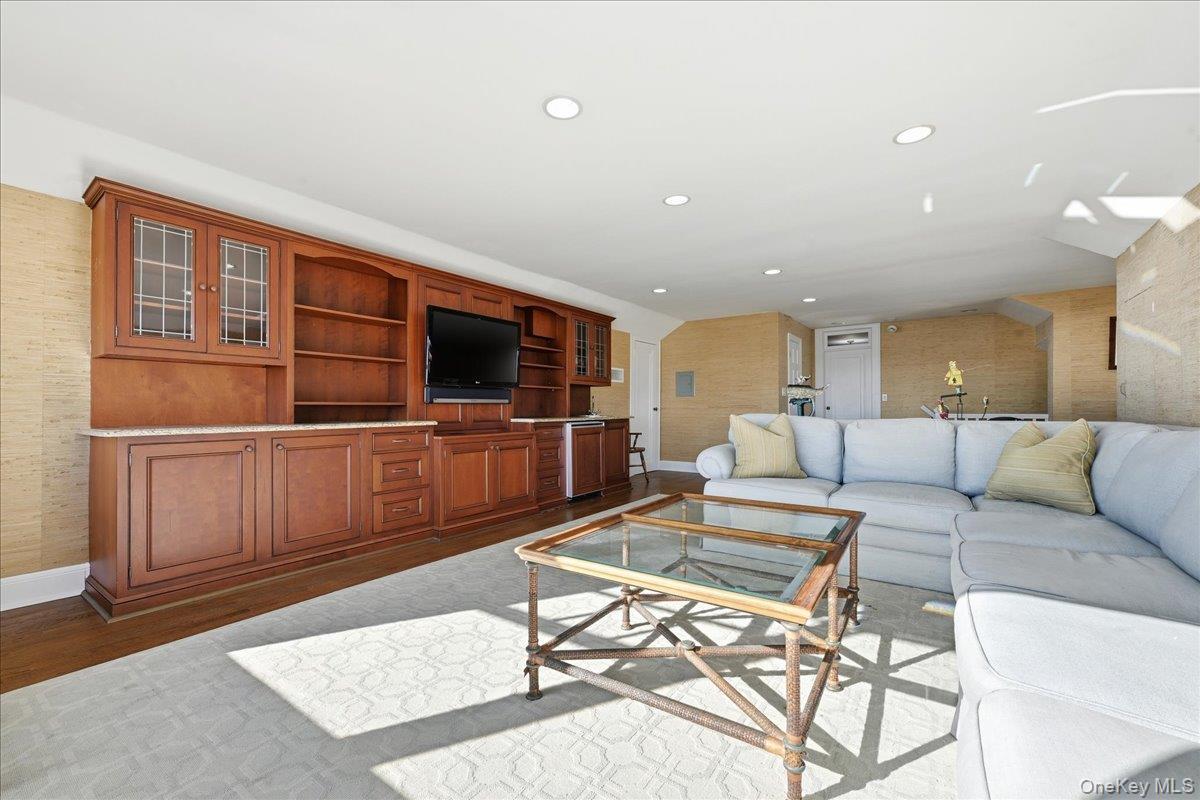 Single Family Beach 147th Street  Queens, NY 11694, MLS-954082-27