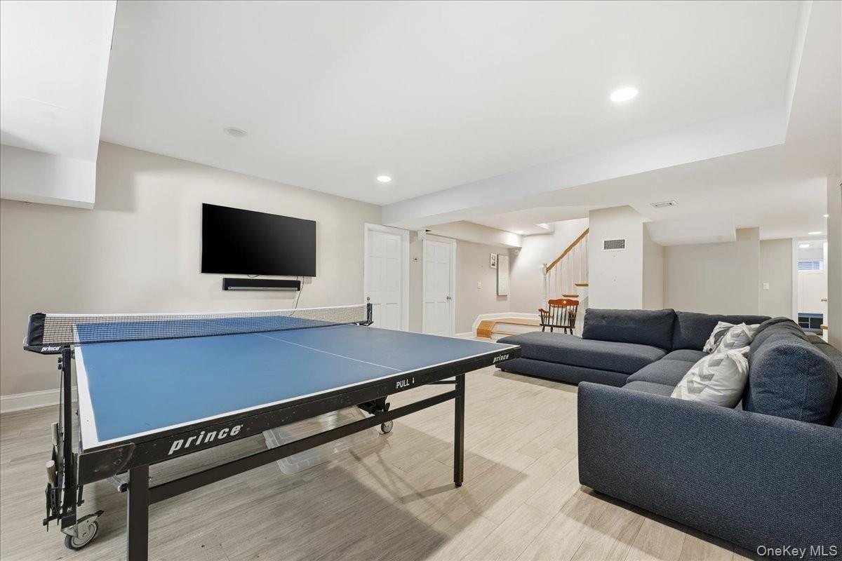 Single Family Beach 147th Street  Queens, NY 11694, MLS-954082-31