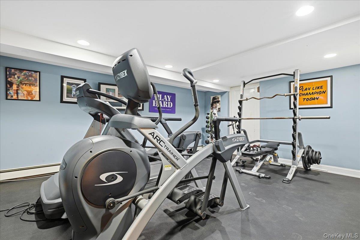 Single Family Beach 147th Street  Queens, NY 11694, MLS-954082-34