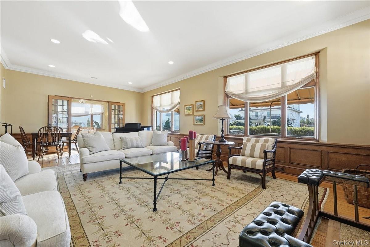 Single Family Beach 147th Street  Queens, NY 11694, MLS-954082-6