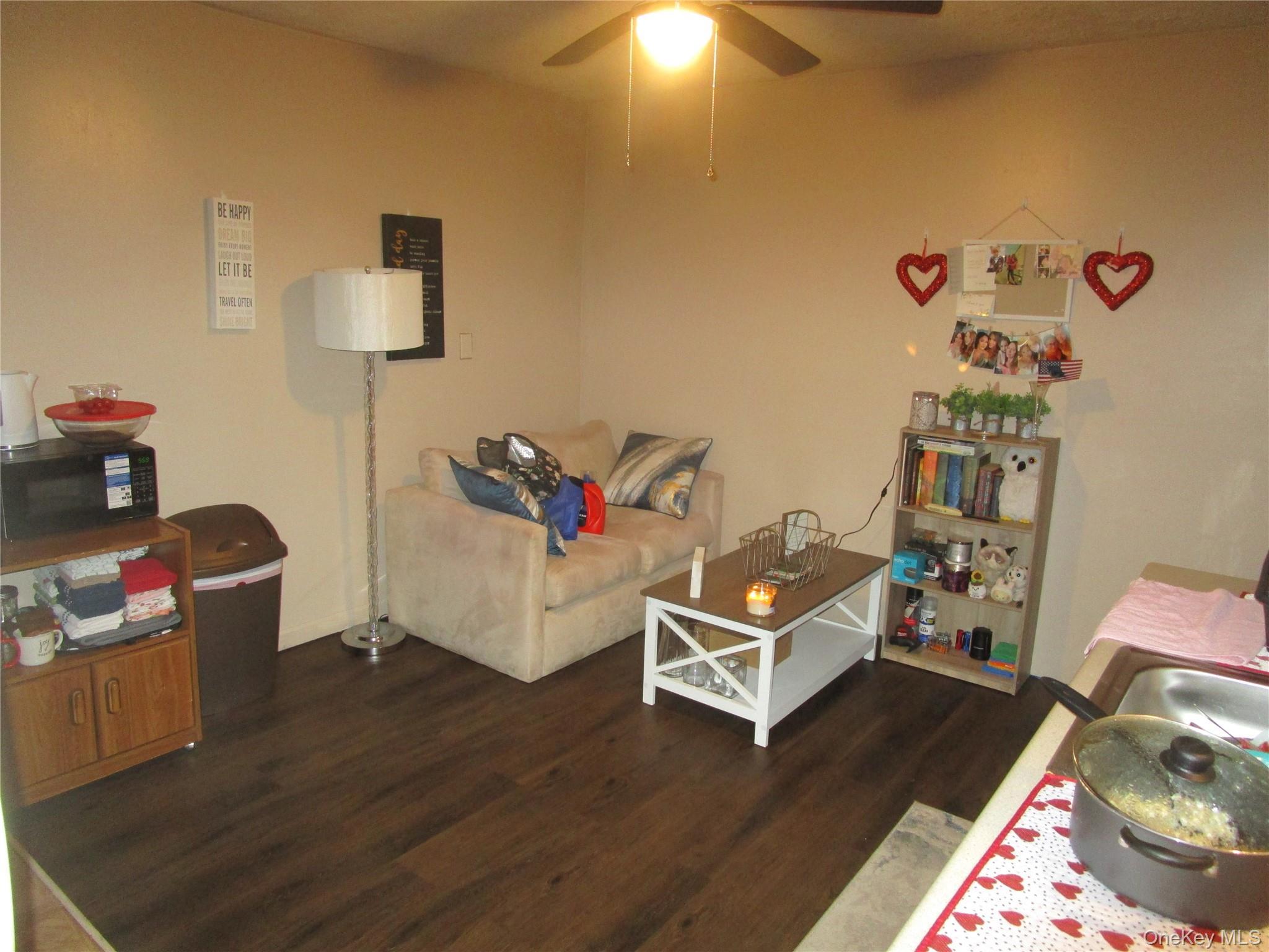 Single Family Connecticut  Suffolk County, NY 11763, MLS-954094-20