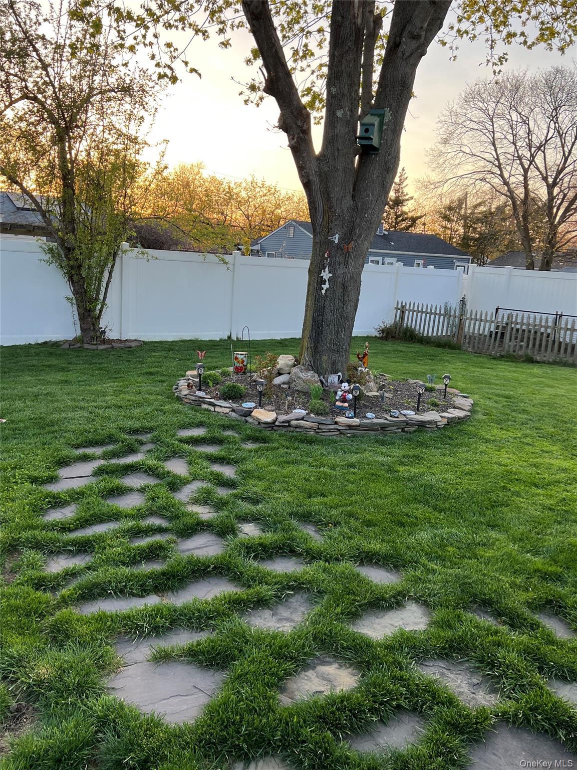 Single Family Connecticut  Suffolk County, NY 11763, MLS-954094-23