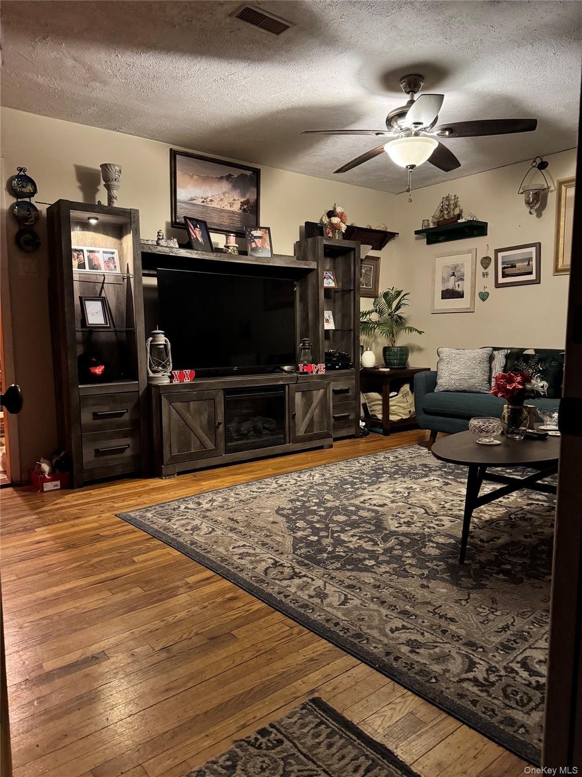 Single Family Connecticut  Suffolk County, NY 11763, MLS-954094-8