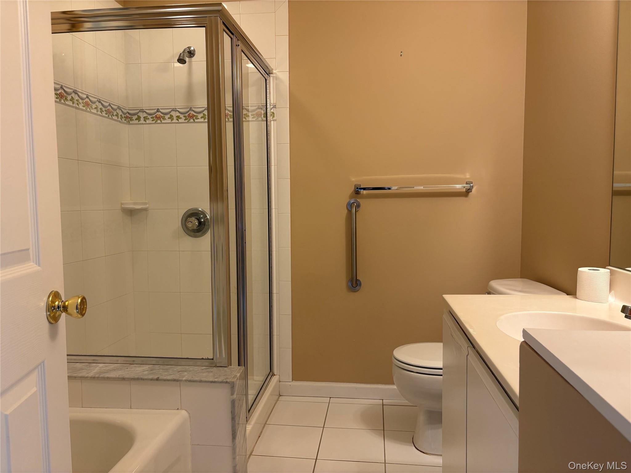 Condo Scenic Lake Suffolk County, NY 11901, MLS-954115-14