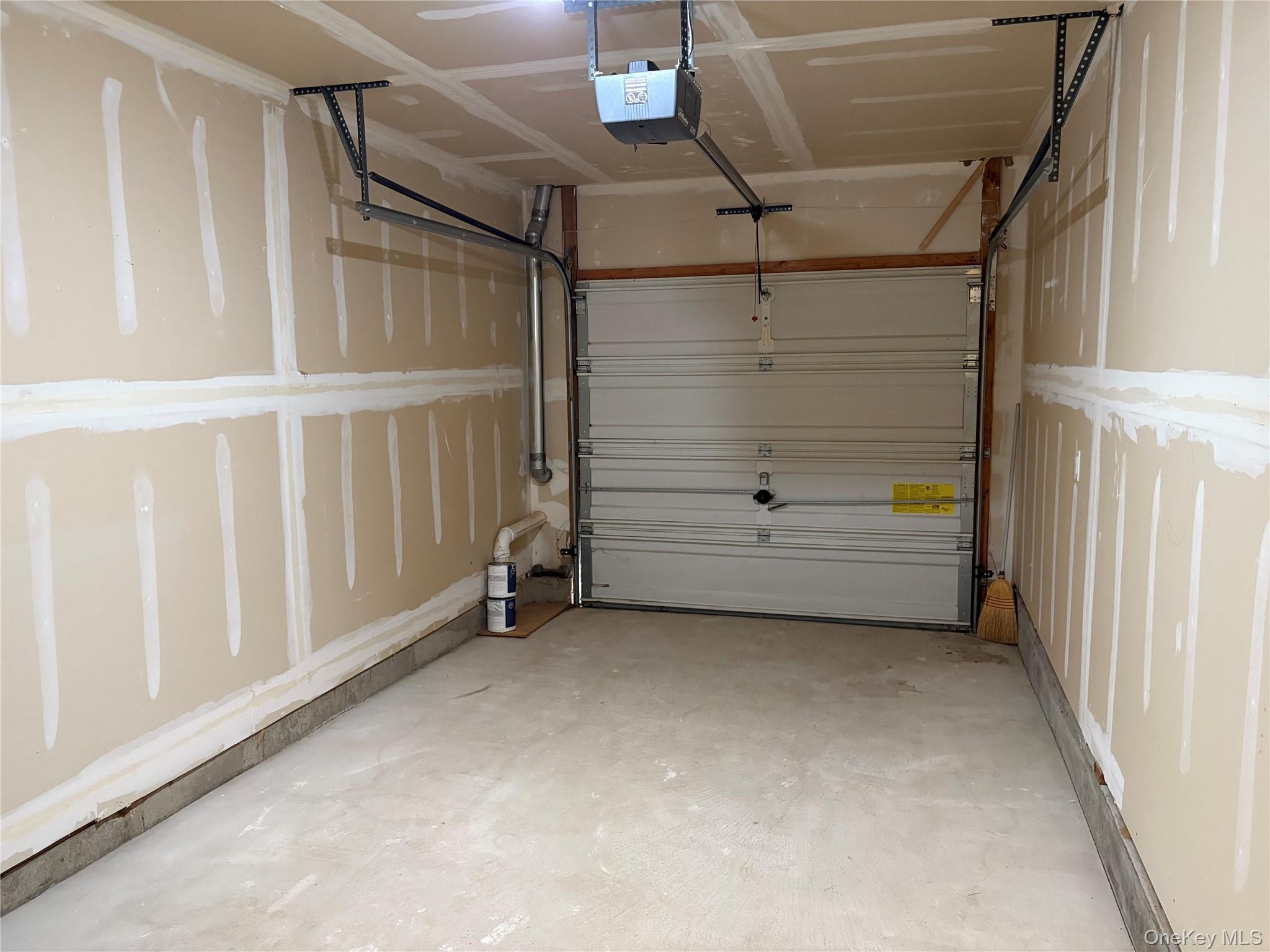 Condo Scenic Lake Suffolk County, NY 11901, MLS-954115-20