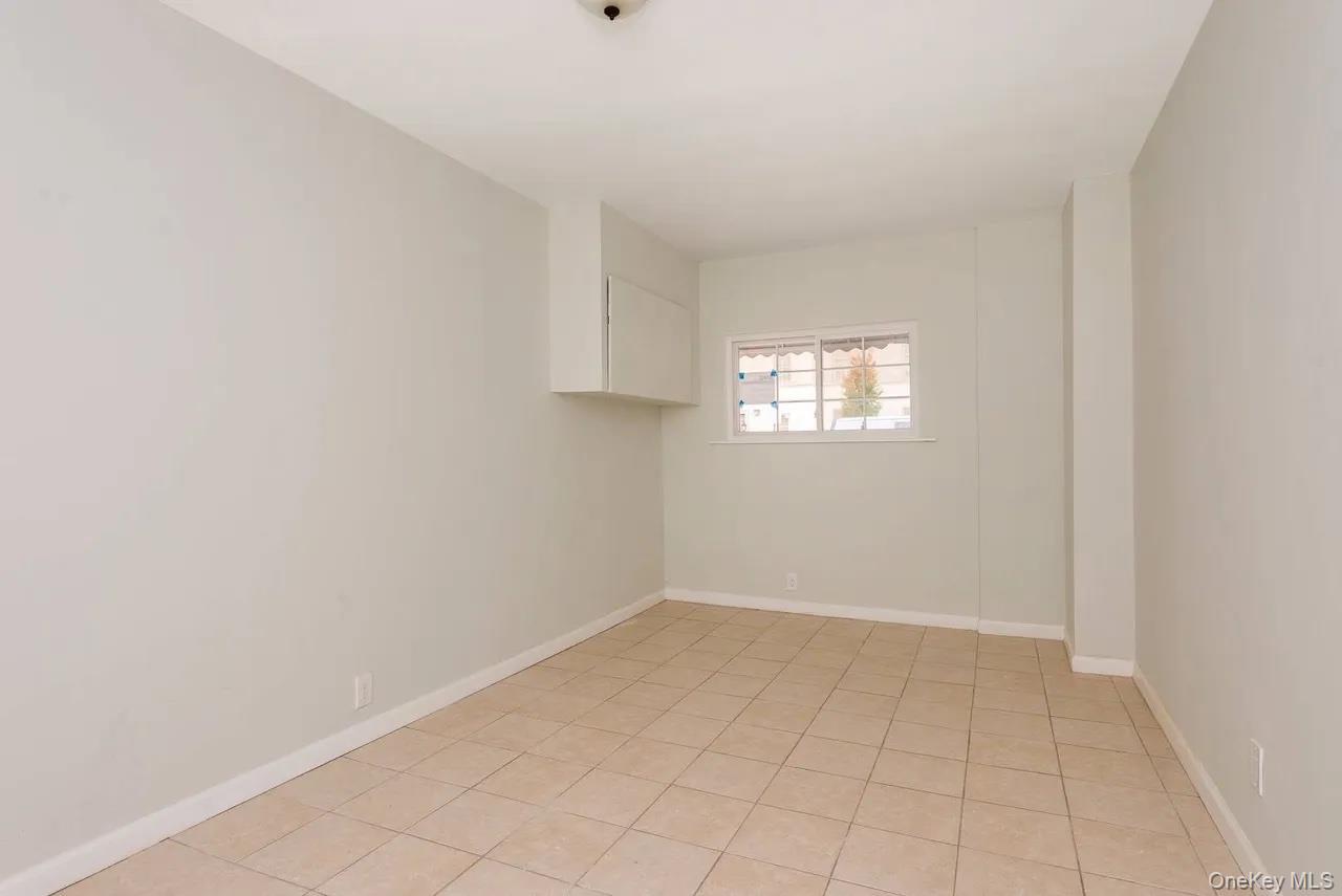 Single Family Bronxwood  Bronx, NY 10469, MLS-954118-14