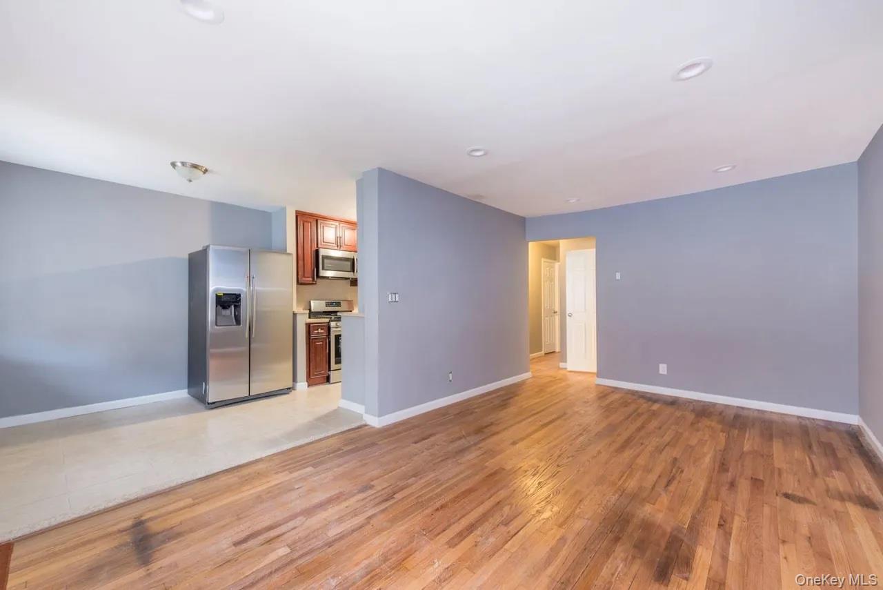 Single Family Bronxwood  Bronx, NY 10469, MLS-954118-5