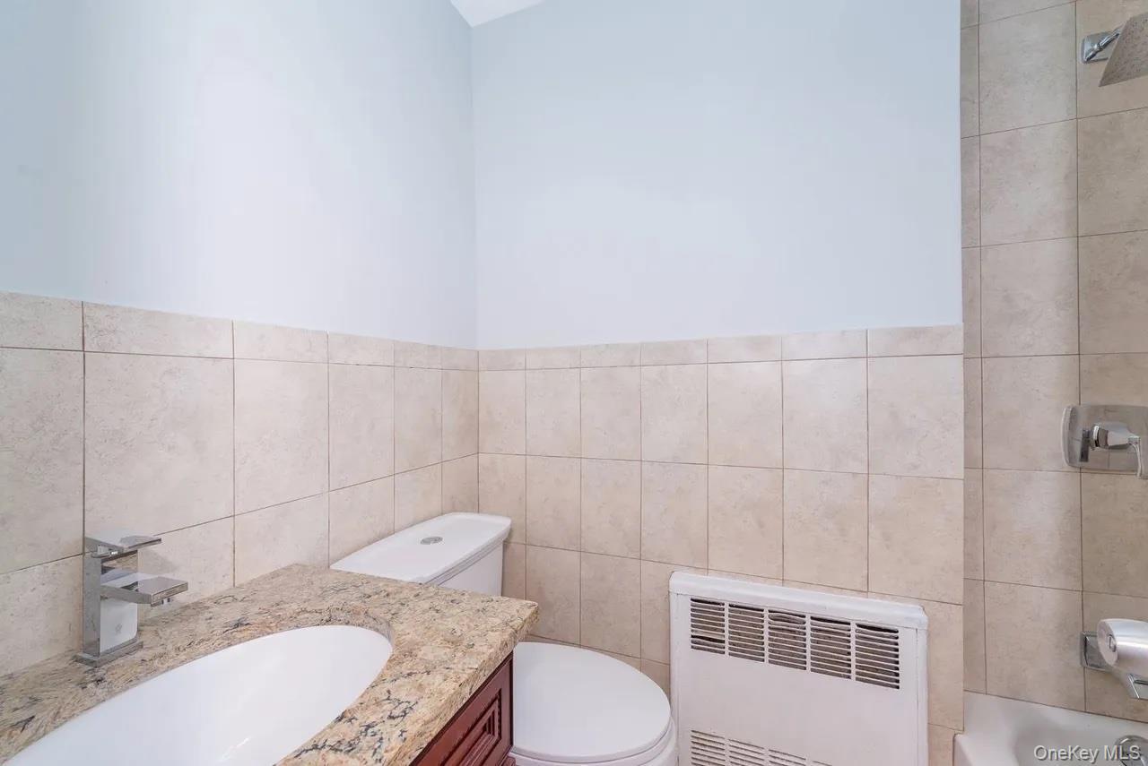 Single Family Bronxwood  Bronx, NY 10469, MLS-954118-7