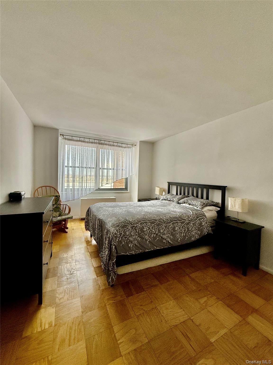 Coop Grand Central  Queens, NY 11375, MLS-954153-23