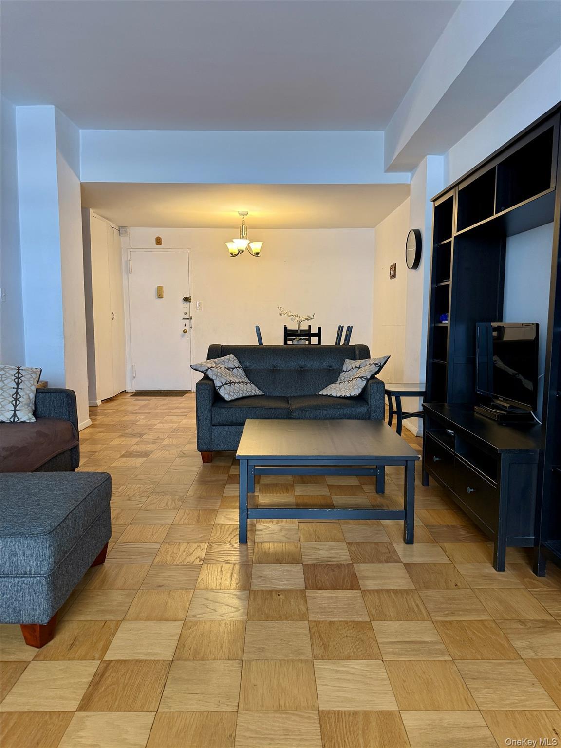 Coop Grand Central  Queens, NY 11375, MLS-954153-7