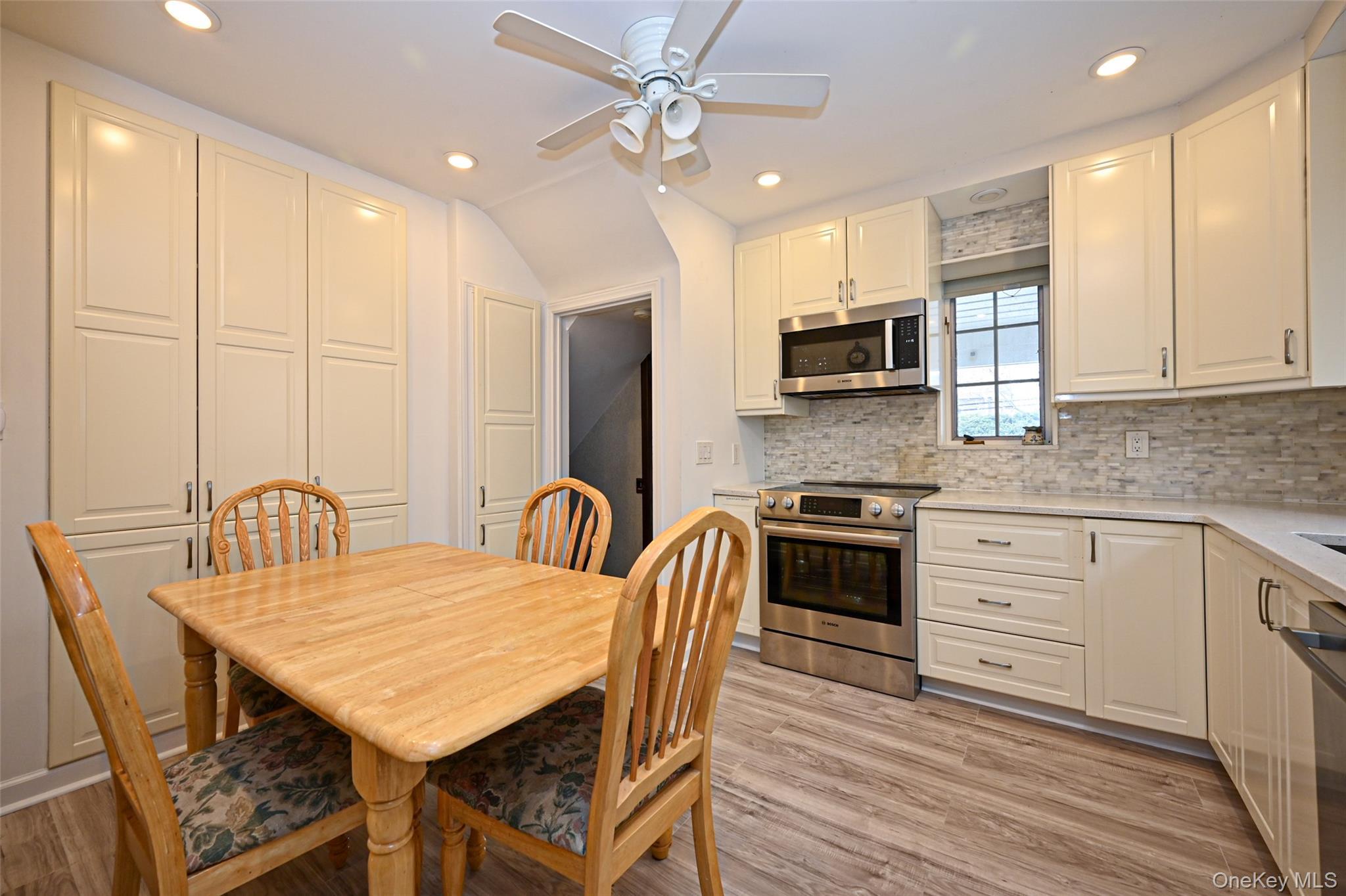 Single Family 213th Queens, NY 11364, MLS-954178-4