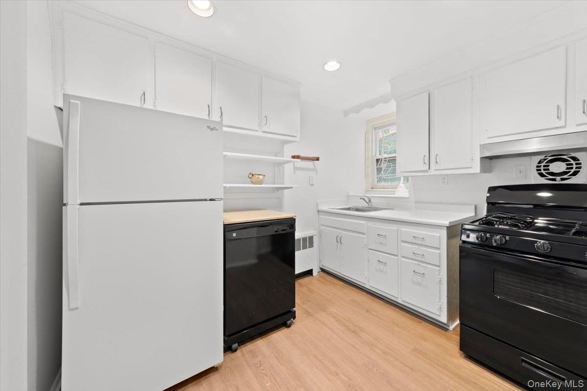 Single Family Fieldston  Bronx, NY 10471, MLS-954197-22