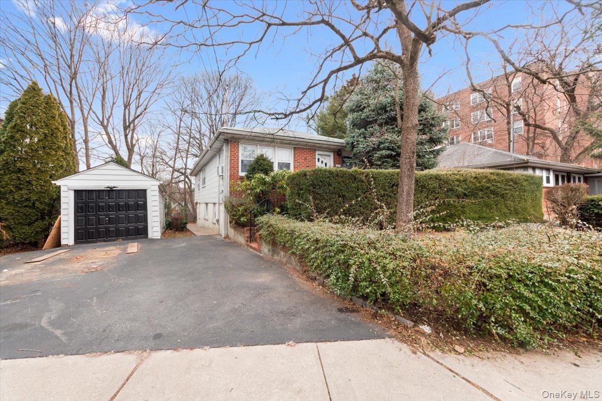 Single Family Fieldston  Bronx, NY 10471, MLS-954197-4
