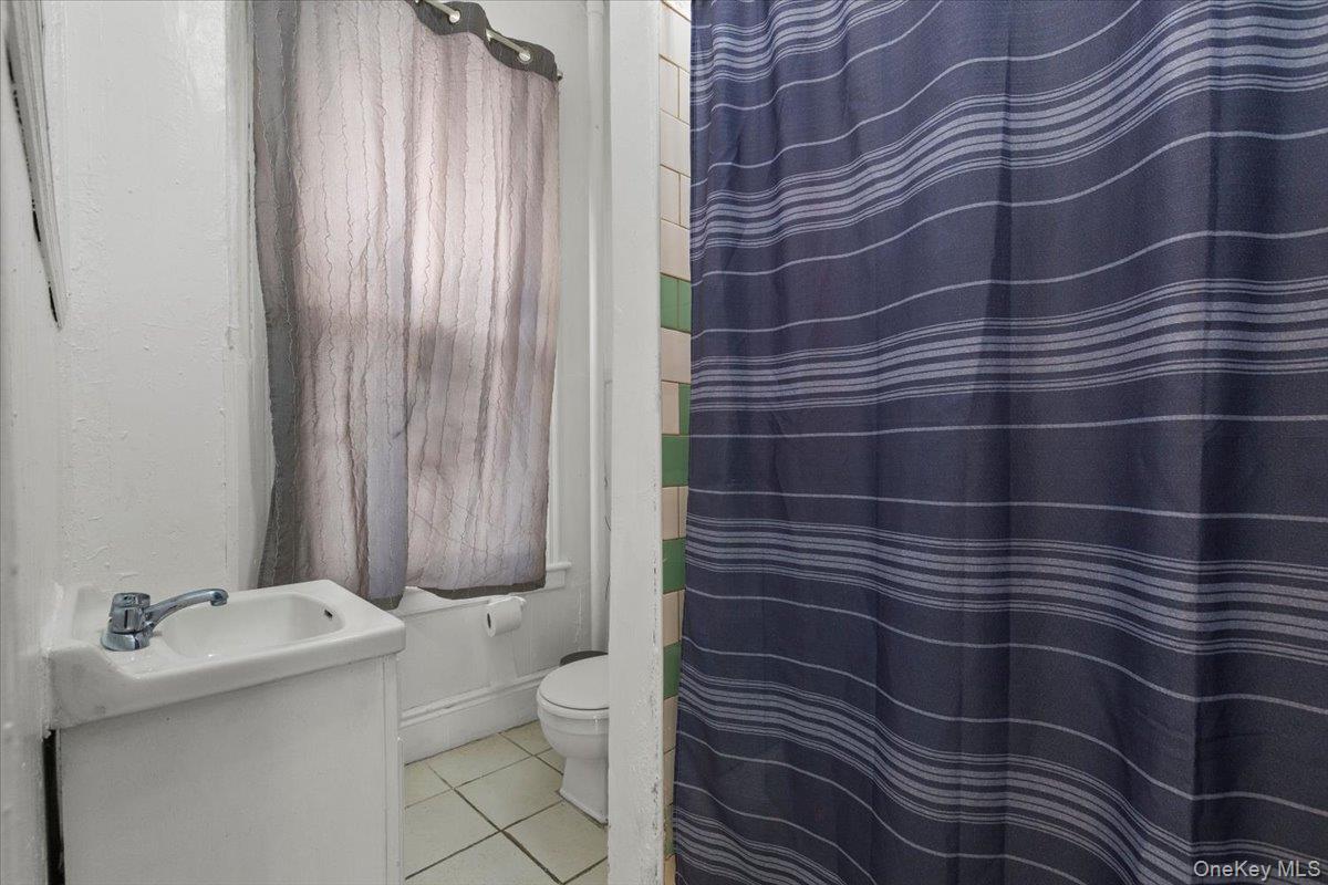 Single Family Hornaday  Bronx, NY 10460, MLS-954282-11