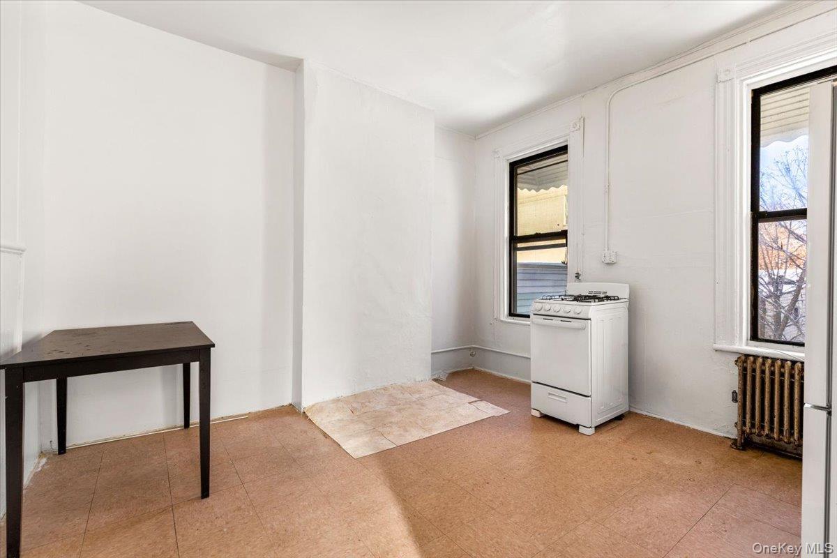 Single Family Hornaday  Bronx, NY 10460, MLS-954282-12
