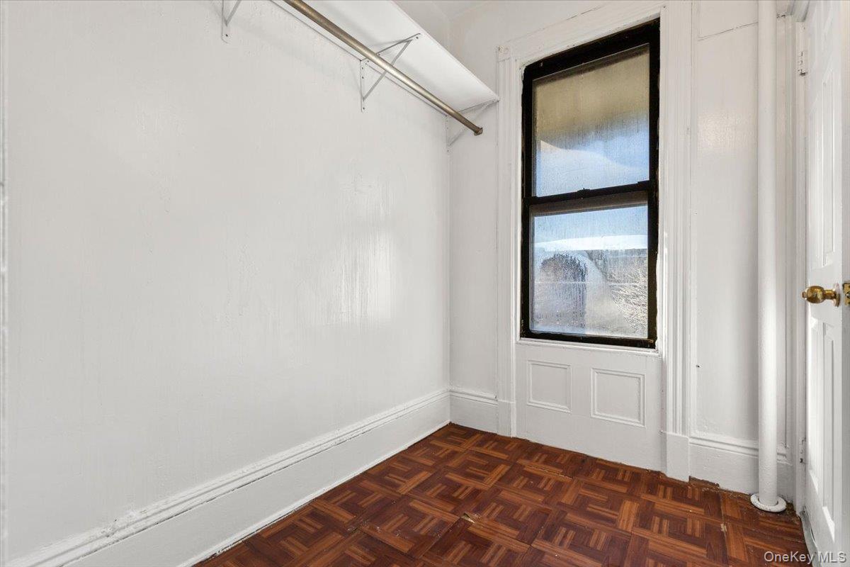 Single Family Hornaday  Bronx, NY 10460, MLS-954282-20