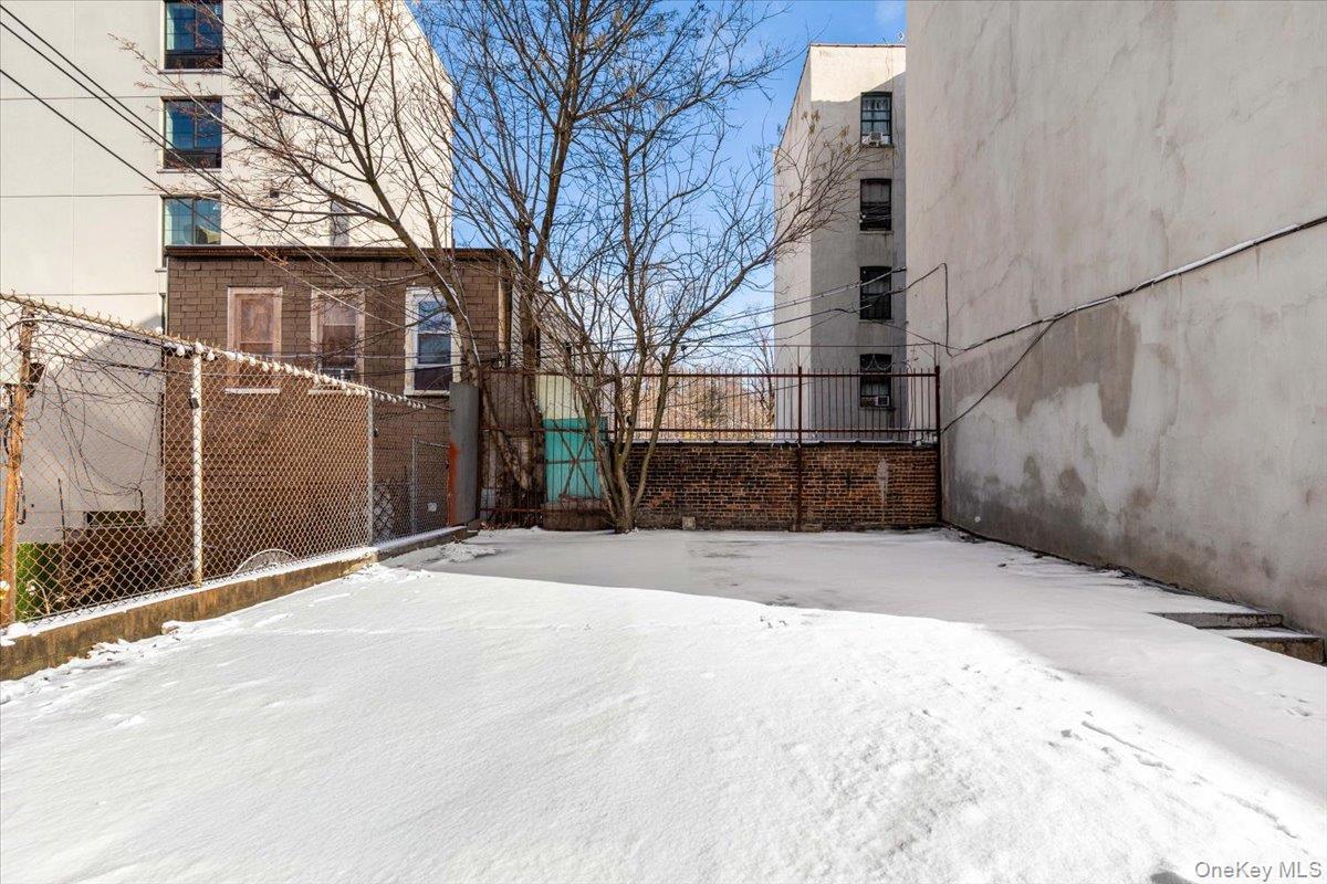 Single Family Hornaday  Bronx, NY 10460, MLS-954282-22