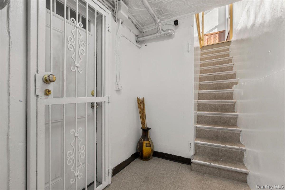Single Family Hornaday  Bronx, NY 10460, MLS-954282-6