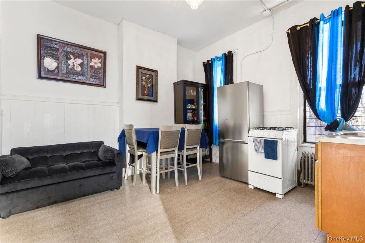 Single Family Hornaday  Bronx, NY 10460, MLS-954282-9