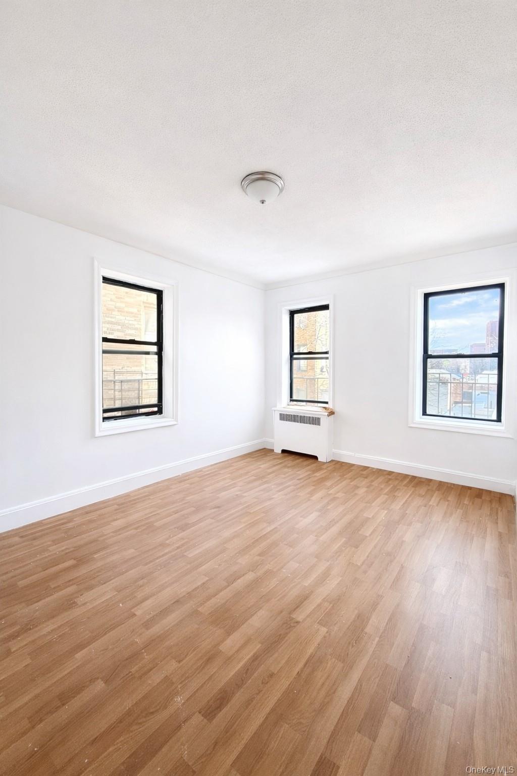 Coop 35  Queens, NY 11354, MLS-954342-4