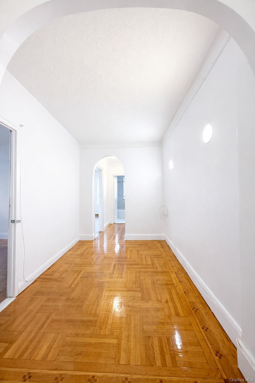 Coop 35  Queens, NY 11354, MLS-954342-5