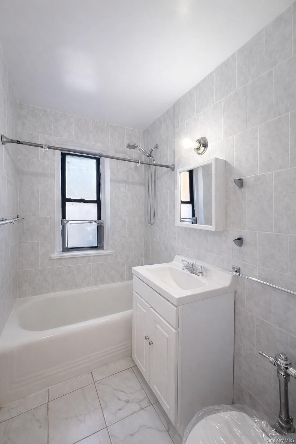 Coop 35  Queens, NY 11354, MLS-954342-9