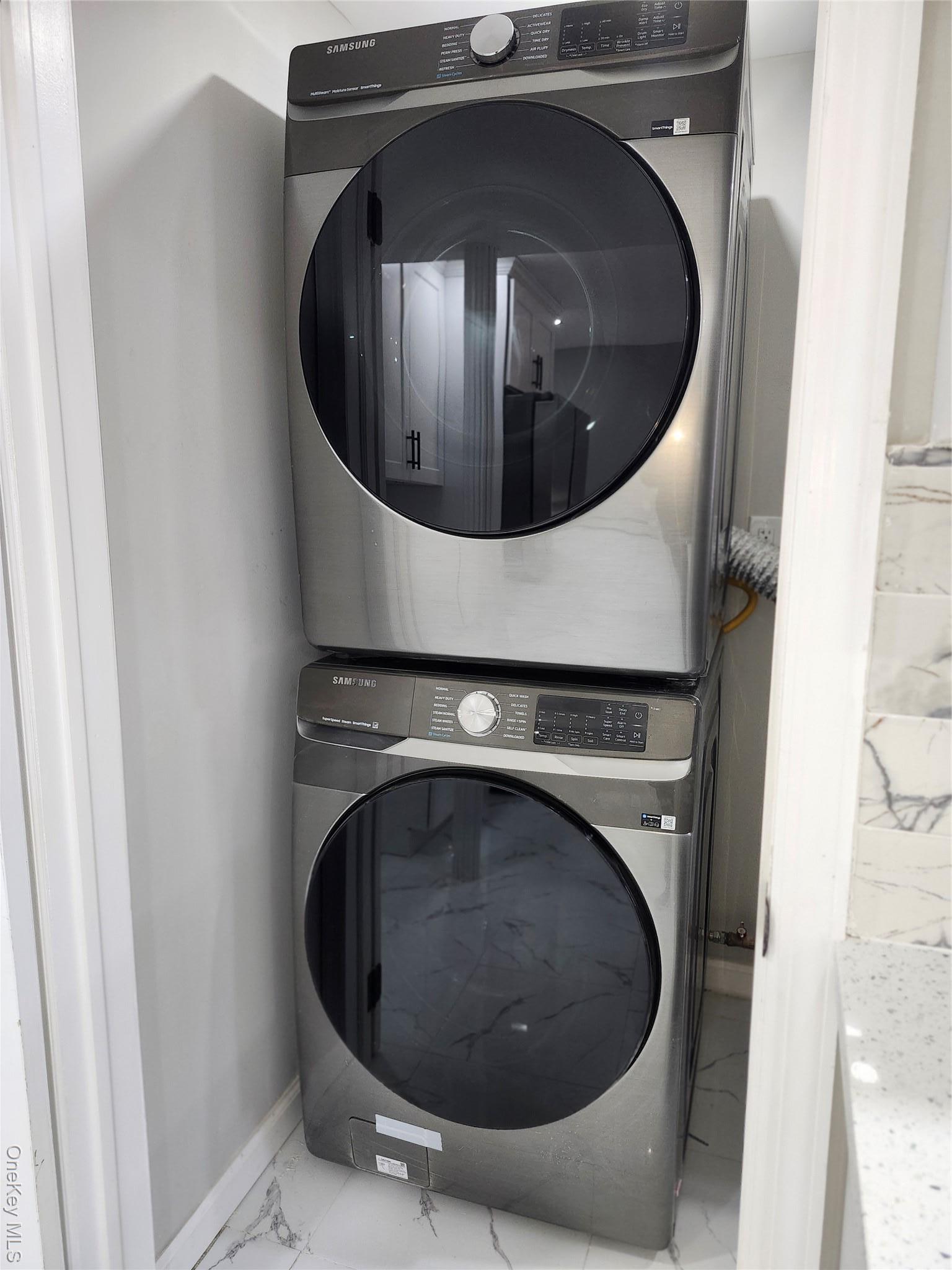 Single Family Centreville  Queens, NY 11417, MLS-954360-11