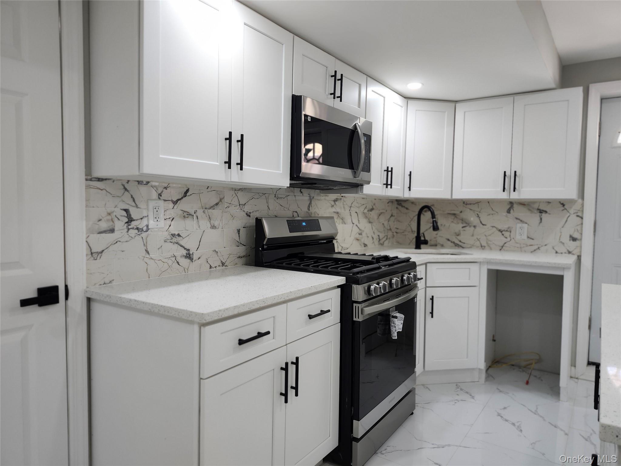 Single Family Centreville  Queens, NY 11417, MLS-954360-13