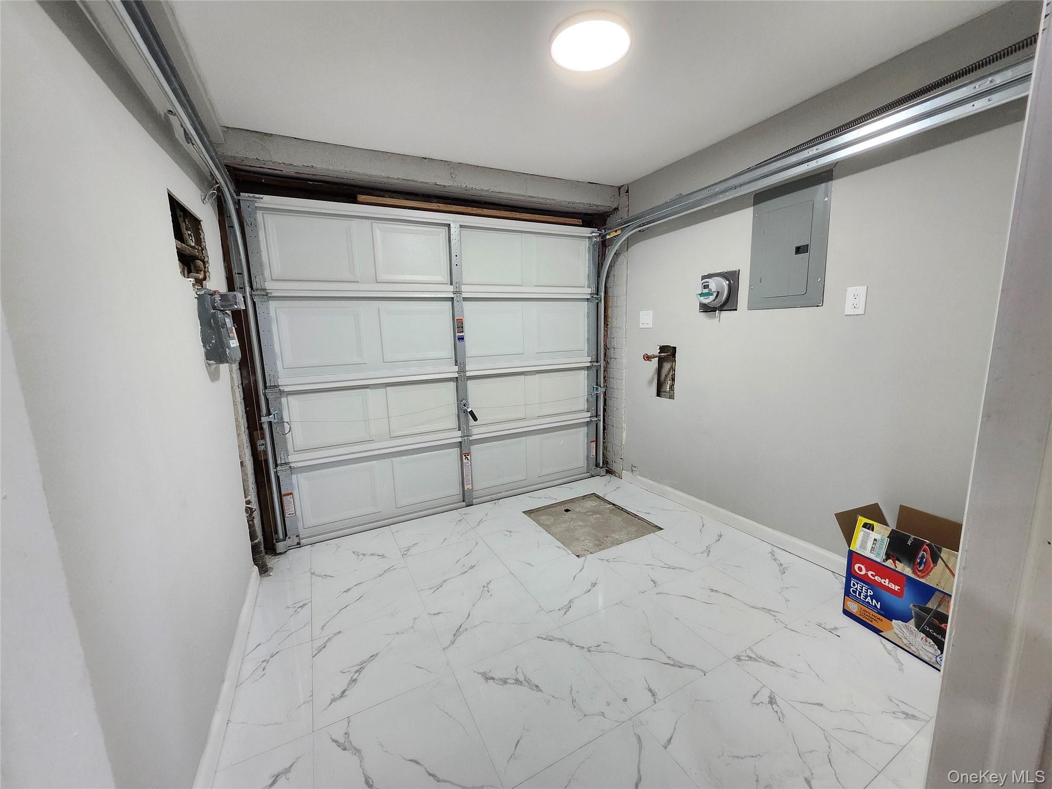 Single Family Centreville  Queens, NY 11417, MLS-954360-3