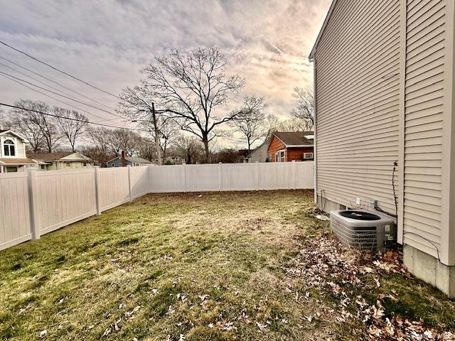 Single Family Robinwood  Suffolk County, NY 11967, MLS-954364-23