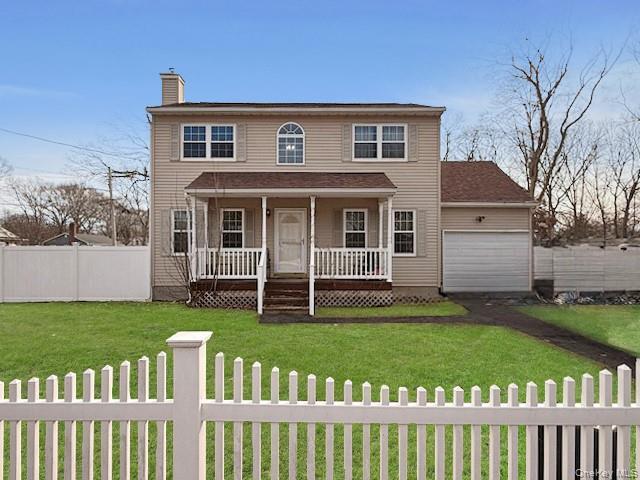 Single Family Robinwood  Suffolk County, NY 11967, MLS-954364-4