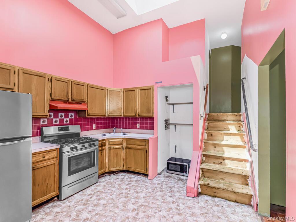 Single Family Longfellow  Bronx, NY 10460, MLS-954377-12