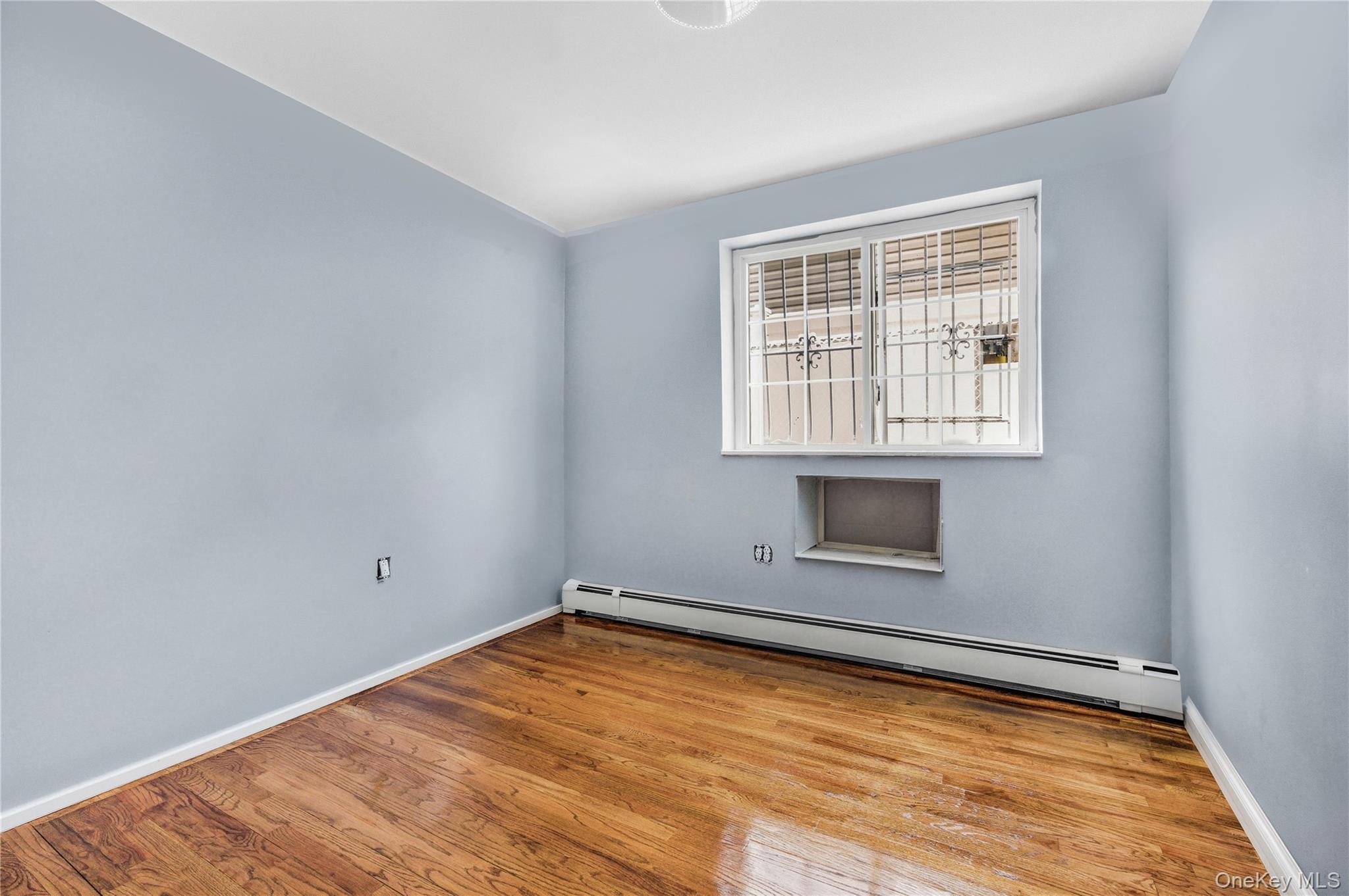 Single Family 95th  Queens, NY 11419, MLS-954381-8