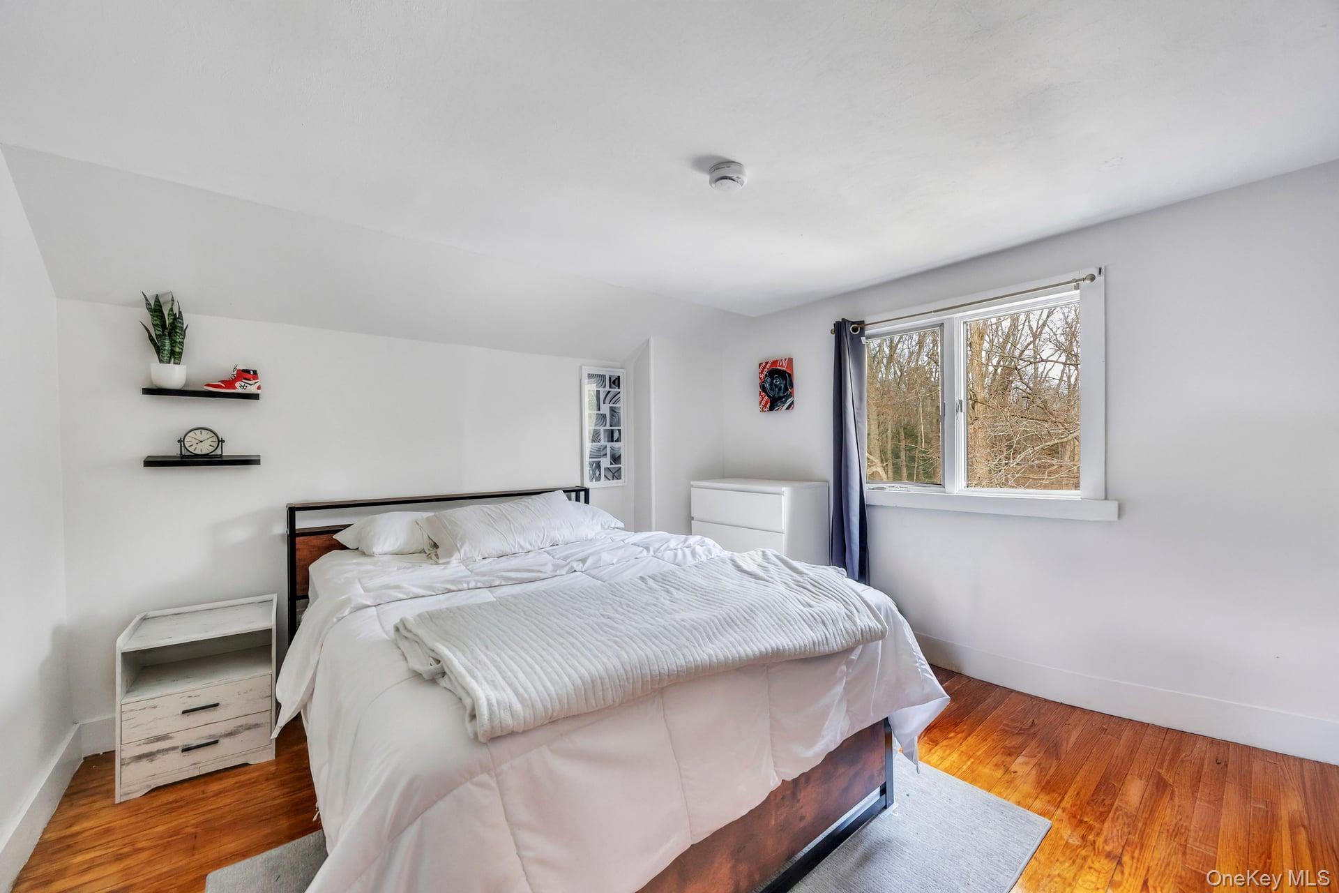 Single Family Long Island Suffolk County, NY 11980, MLS-954388-13