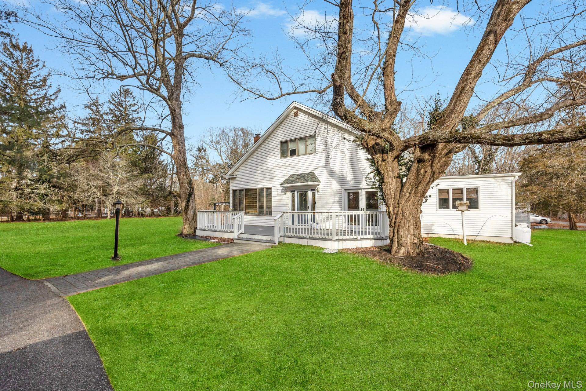 Single Family Long Island Suffolk County, NY 11980, MLS-954388-19