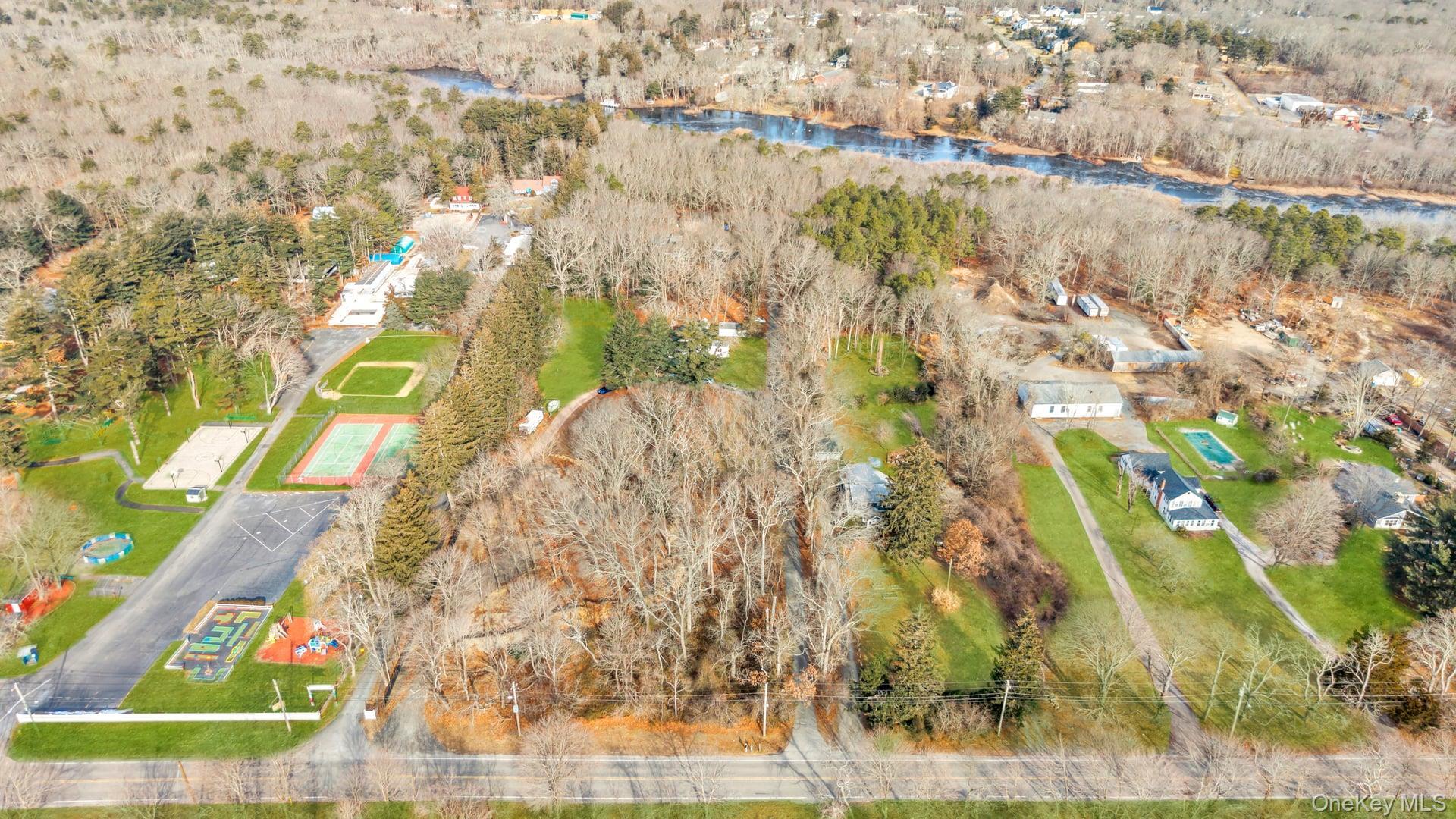 Single Family Long Island Suffolk County, NY 11980, MLS-954388-21